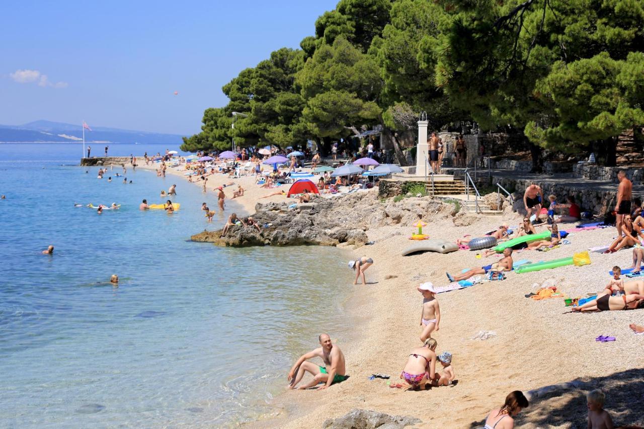 Apartments By The Sea Brela, Makarska - 16065 Exterior photo